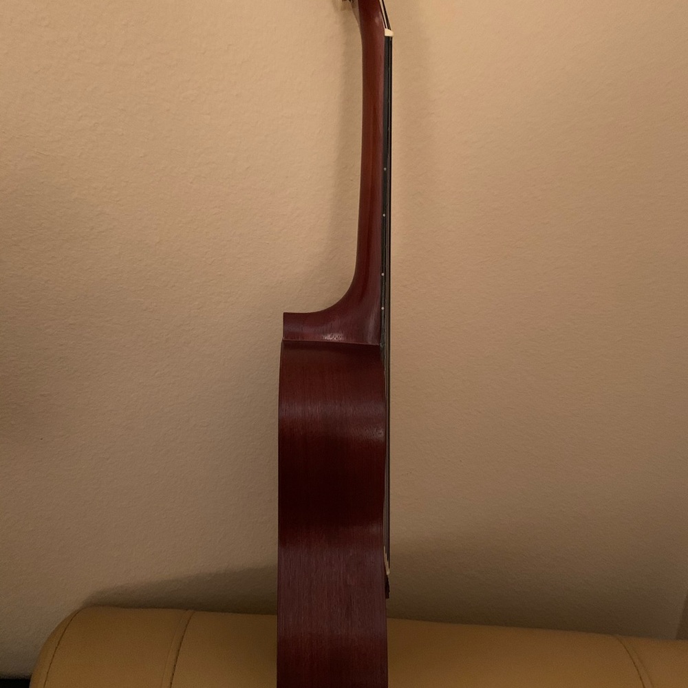 Ukelele- Makaha MK-Concert-Like New-Case-Great gift for a ukelele beginner - Picture 12 of 13